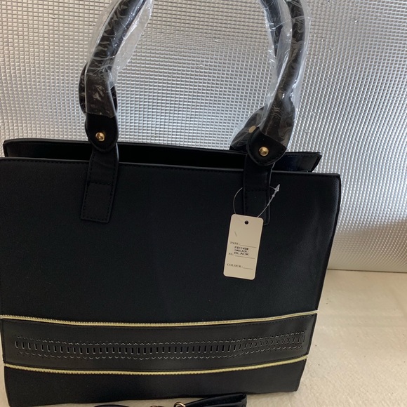 Purses 👛 - Picture 3 of 8